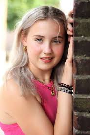 Who are good photographers for teens in Derby, KS?