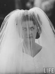 Queen Olga S Diamond Tiara Was Also Worn By Duchess Marie Therese Von Wurttemberg When She Wed Prince Henri D Orleans Diane Royal Weddings Royal Wedding Royal