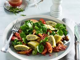 Maultaschen Auf Apfel Speck Salat Ein Sehr Leckeres Rezept Mit Bild Aus Der Kategorie Reis Nudeln Getreide 1 Bewertung Rezepte Kalorienarme Nudeln Specksalat