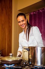 Prima imagine cu copilul fostei concurente de la masterchef. Casnica De La Masterchef NemachiatÄƒ Cum AratÄƒ Cu AdevÄƒrat Foto