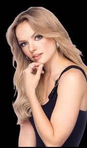 Alaina Fuller's Instagram, Twitter & Facebook