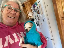 Hi all just back from my cold windy walk 👻 Got my coat and hood