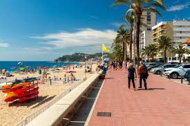 Etudiants en spring break, groupes d'amis en vacances, futurs mariés qui fêtent leur. Guide Lloret De Mar Lieux Activites Et Tourisme