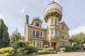 London is a city that is both ancient and modern where the past is always part of the present. On The Lookout Quirky West London Home With Miniature Viewing Tower And Turret For Sale In Ealing Homes And Property Evening Standard