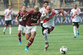São também esquemas táticos razoavelmente similares, com nuanças dos dois lados. Flamengo X River Plate Fox Sports Divulga Audiencia E Cobertura Da Final Da Libertadores Torcedores Noticias Sobre Futebol Games E Outros Esportes