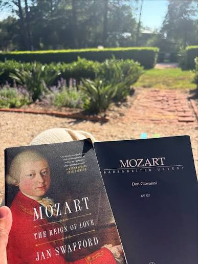 First staging rehearsal Don Giovanni ✓ @musicacademyw Looking forward to  our first music run on Monday. Such a great group of singers here at the  Music Academy of the West! And I