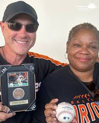 Take me out to the ball game! ⚾️