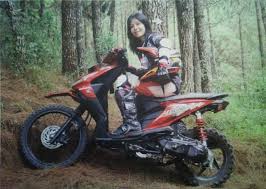 Warna yang terbilang sangat ngejreng ini juga cukup banyak sekali peminatnya. Ingin Melakukan Perubahan Pada Motor Anda Perhatikan Dulu Modifikasi Beat Karbu Trail Berikut Ini Tagar Berita