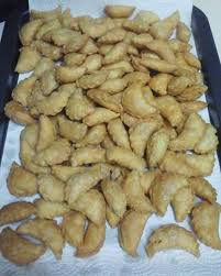 Karipap pusing | rangup dan kurang berminyak, resepi sukatan cawan. Resepi Karipap Mini Rangup Inti Damia Roti Dan Kek Facebook