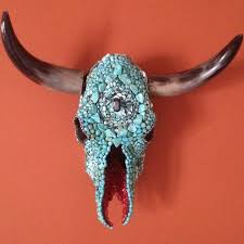 Inspiration Decorated Cow Skull Wondering If It Could Be Done With Aqua Aquarium Rock And Clear Coated With Images Painted Cow Skulls Cow Skull Decor