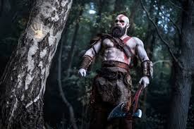 God of War Cosplay Perfectly Recreates Iconic Moments from the Game