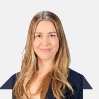 Ellen Desmond's Instagram, Twitter & Facebook