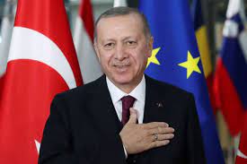 سازمان اطلاعات ترکیه برادرزاده فتح‌الله گولن، از منتقدان دولت اردوغان را بازداشت و به ترکیه منتقل کرده است. Ø£Ø±Ø¯ÙˆØºØ§Ù† ÙŠÙƒØªØ¨ Ù†Ù‡Ø§ÙŠØªÙ‡ Ø¨ÙŠØ¯Ù‡ Ù…Ø­Ù…Ø¯ Ø¹Ù„ÙŠ Ø§Ù„Ø¹ÙˆÙ†ÙŠ ØµØ­ÙŠÙØ© Ø§Ù„Ø¹Ø±Ø¨