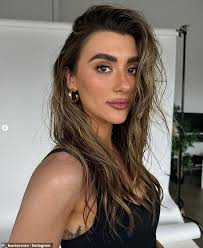 Rose Pullen's Instagram, Twitter & Facebook