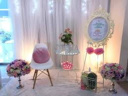 Ada berpendapat tidak salah untuk meraikan kelahiran anak. Sm Props Rental Pelamin Aqiqah Diy 1 1 Pc Karpet Bulu Putih Rm30 2 2 Pcs Pasu Besi Deko Rm40 3 1 Pc Easel Kayu Rm10 4 2 Pcs Lampu Spotlight Rm20 Facebook