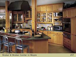 Flooring choice with canyon crerk maple pecan stain cabinets ?