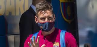 De qué se habla en las reuniones en busca de la renovación y por qué está trabado el acuerdo. Messi Se Queda En El Barca Segun Tyc Sports