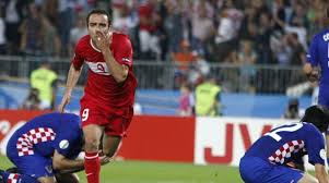 Orijinal adı avrupa uluslar kupası adıyla kurulmuş olup, 1968 yılında şu anki ismini almıştır. Ertelenen Avrupa Sampiyonasi Nin Tanitim Hazirligina Baslayan Euro 2020 Hesabi Semih In Hirvatistan A Attigi Golu Paylasti Son Dakika Spor