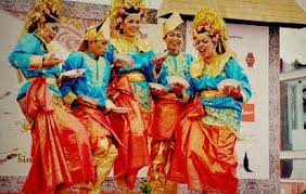 8 Tarian Tradisional Daerah Kalimantan Barat Beserta Penjelasannya Silontong