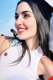 Happiness is to love and be loved. 💞