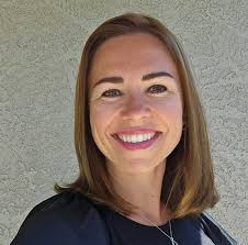 Who can pet sit in Cave Creek?