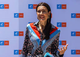 The story rich western european countries tell themselves is a nice one: Noticias De El Escandalo Entre Clotilde Armand Y Romprest Deja El Sector 1 Cubierto De Basura El Alcalde Pide A Romprest Que Vuelva A Facturar Los Servicios Prestados