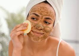 How many time use scrub on face in one day know more | Skin Care: दिन भर  में कितनी बार स्क्रब करना सही होता है? कहीं आप भी तो नहीं कर रहे