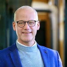 Verslagen deel ik mee dat mijn broer en zakenpartner Patrick Rosendaal is… 