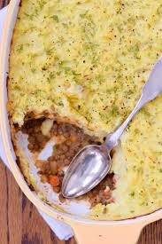 Lentil Shepherd S Pie With Mashed Potato Parsnip Crust West Of The Loop Recipe Vegetarian Recipes Shepherds Pie Vegetarian Dishes