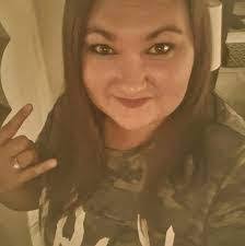 Kami Mears's Instagram, Twitter & Facebook