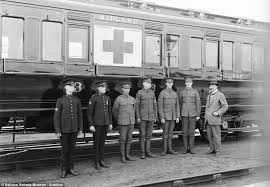 Pictures Show The Ambulance Trains That Brought Soldiers Home From Wwi Ambulance Wwi Military History