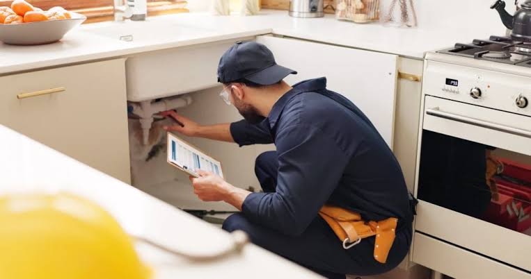 How Edmonton's Hard Water Affects Plumbing | AccuMax