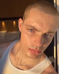 Calum Hall (@calumhalll) • Instagram photos and videos