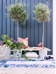 diy pallet plant bench monsterscircus garden ideas to make diy backyard backyard patio