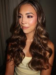 Katelyn Minton's Instagram, Twitter & Facebook