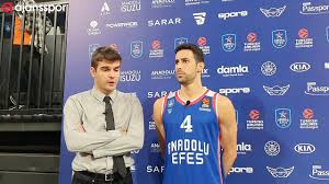 Babasının adı mithat, annesinin adı şükran'dır derya isminde bir de kız kardeşe sahiptir. Dogus Balbay Amerika Macina Cok Rahat Ciktik Youtube