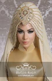 Check spelling or type a new query. Hatice Kasik 2015 Tesettur Gelin Basi Tasarimlari Bridal Accessories Wedding Wedding Dress Factory Bridal Hijab