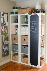 Das podestbett erleichtert das aufräumen: 7 Coole Ikea Hacks Fur Ihr Kallax Regal