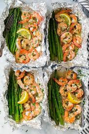 Shrimp And Asparagus Foil Packs Are Quick And Easy And The Citrusy Buttery Sauce Is Seriously Tasty Healthy Recipes Recipes Food