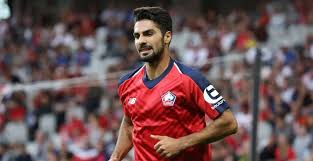 İlk başarılı çıkışını burada gerçekleştiren zeki çelik sonrasında avrupa'ya transfer oldu. Mehmet Zeki Celik E Arsenal Kancasi