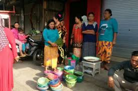 Lihat ide lainnya tentang perabot rumah, perabot, rumah. Banyuwangi Merdeka Com Musim Paceklik Istri Nelayan Jual Piring Sampai Perabot Rumah Tangga