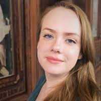 Bernadette Larson's Instagram, Twitter & Facebook