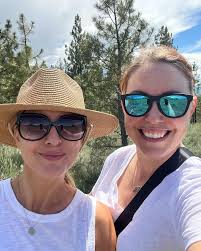 Staci Brown (@thevelvetvine) • Instagram photos and videos