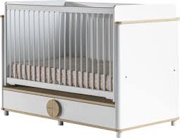 Kullanılan ahşap ve renklendiriciler avrupa standartlarına göre bebek ürünlerinde kullanılır. Loft Kisa Besik 70 130 Lajivert Young Room