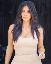Kim K Shoulder Length Hair Layered Google Search Long Layered Hair Kim Kardashian Hair Long Hair Styles