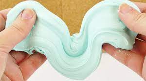 Alaun wird eigentlich zur blutstillung eingesetzt und ist in größeren mengen giftig, wenn es gegessen oder verschluckt wird. Schlumpf Blaue Knete Selber Machen Play Doh Alternative Aus Spulung Diy Conditioner Dough Youtube