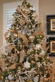 Regal Christmas Tree Decorate Your Tree With Purple Description From Pinte Gold Christmas Decorations Gold Christmas Tree Decorations Christmas Tree Design
