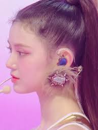 Danielle Super Shy Outfit