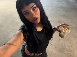 new music from me out rnrnrnrn <333 KEEP IT HOT !!!!in bio ily YAYAYAYAY