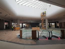 Silviu sumlas a declarat ca in urma cu o saptamana, primaria satu mare a organizat o licitatie publica deschisa cu strigare pentru un teren de 20 de mp aflat in zona in care nepi ar urma sa construiasca. Crisis No Joke Desperate Workers Are Looking For The Nepi Mall